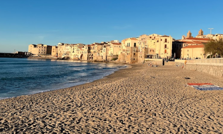 plage de cefalu